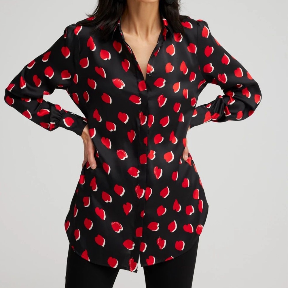 Chico’s Heart Print Black/Red Long Sleeves Blouse Tunic Women’s Size 0.5 ( US-6)